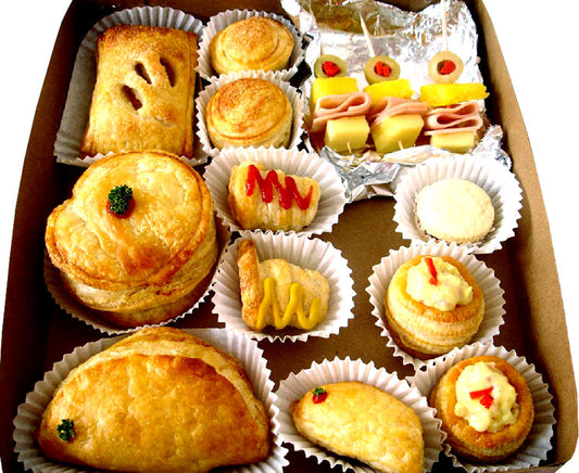 Celebration Assorted Pastries With Drink - 12 People