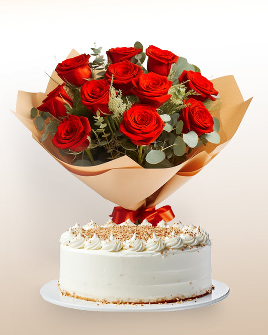 Zart süßes Geschenkset: Kuchen + Blumenstrauß bestehend aus 12 Rosen