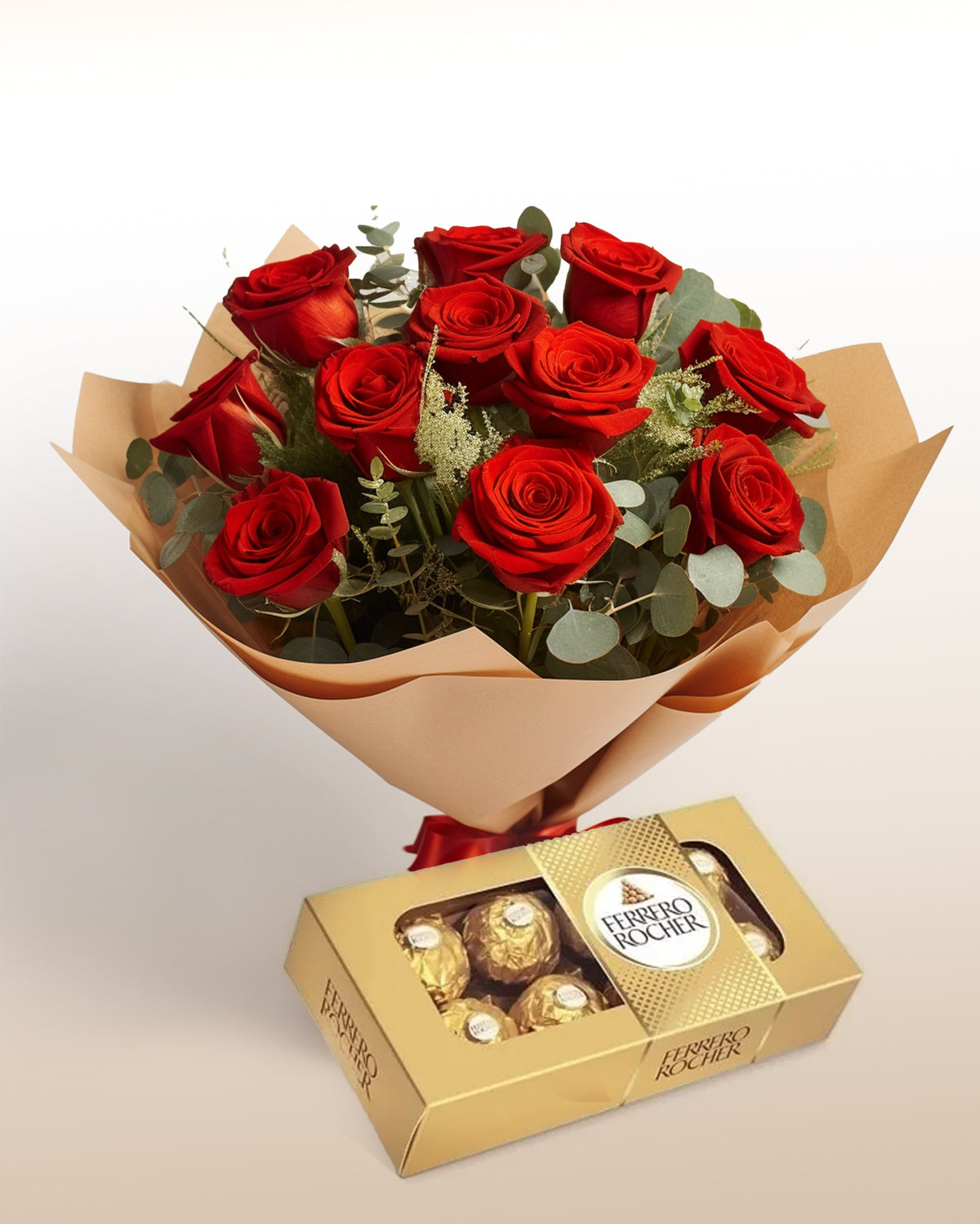 Ramo de 12 rosas rojas con eucalipto en papel craft junto a una caja de 8 bombones Ferrero Rocher