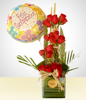 Combinazione Illusione: bouquet di 12 rose + palloncino grande