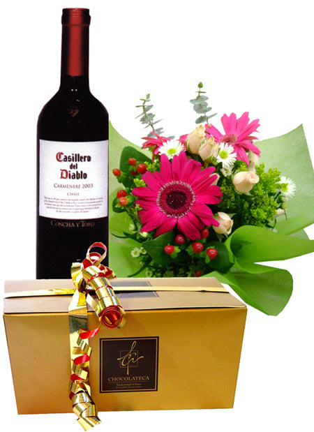 Combo Especial: Vino tinto + Bouquet de Gerberas + Bombones